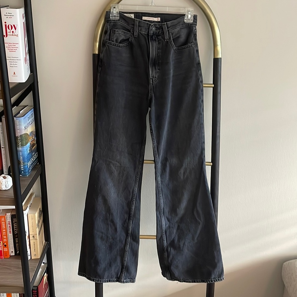 Size 27 Levi’s Flare Black Denim Jeans